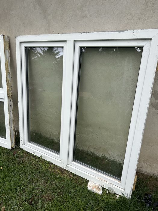 Okna 148x142 , 105x144
