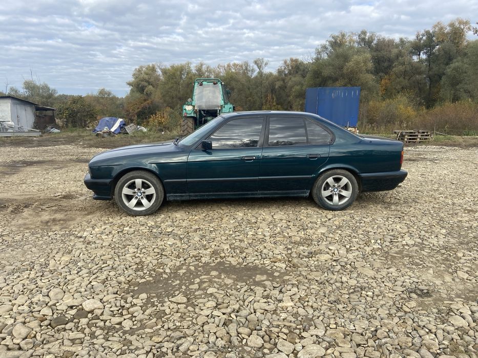 Продам BMW e34 520I