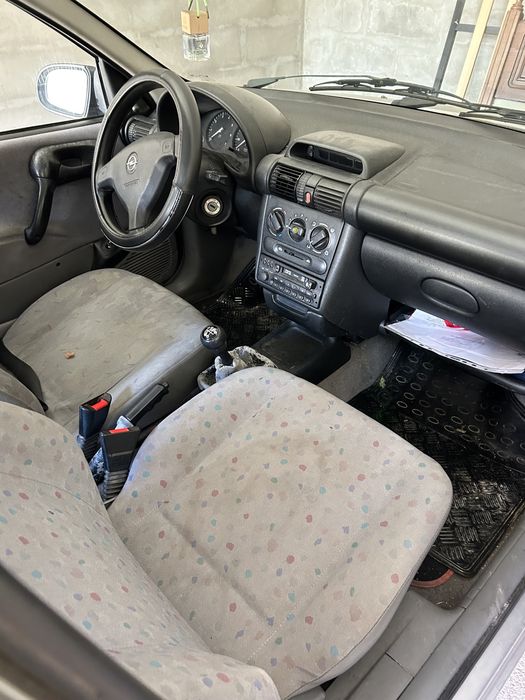 vendo corsa Ano 200