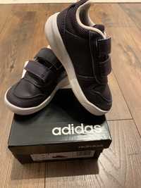 Buty adidas r.23