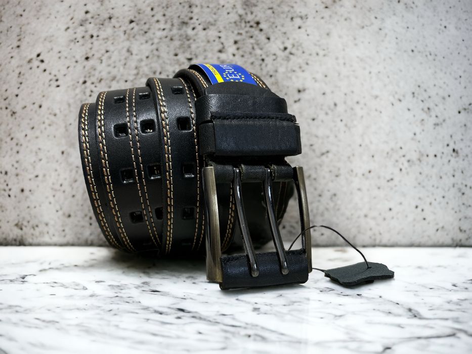 Кожаный мужской ремень в джинсы