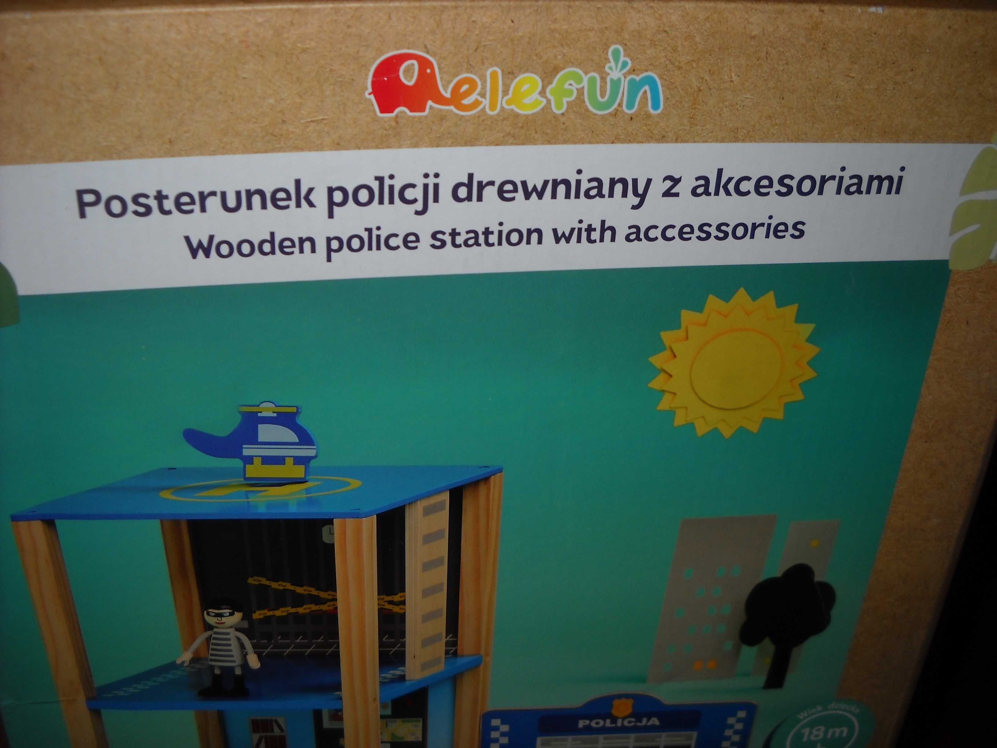 nowy drewniany posterunek policji + samochody
