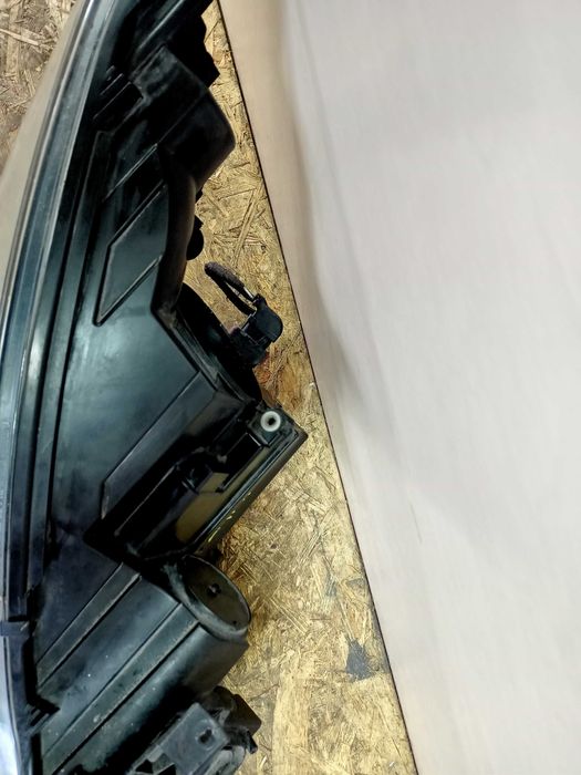 Opel Zafira C 3 lampa prawa lewa przód przednia oryginał Angliki