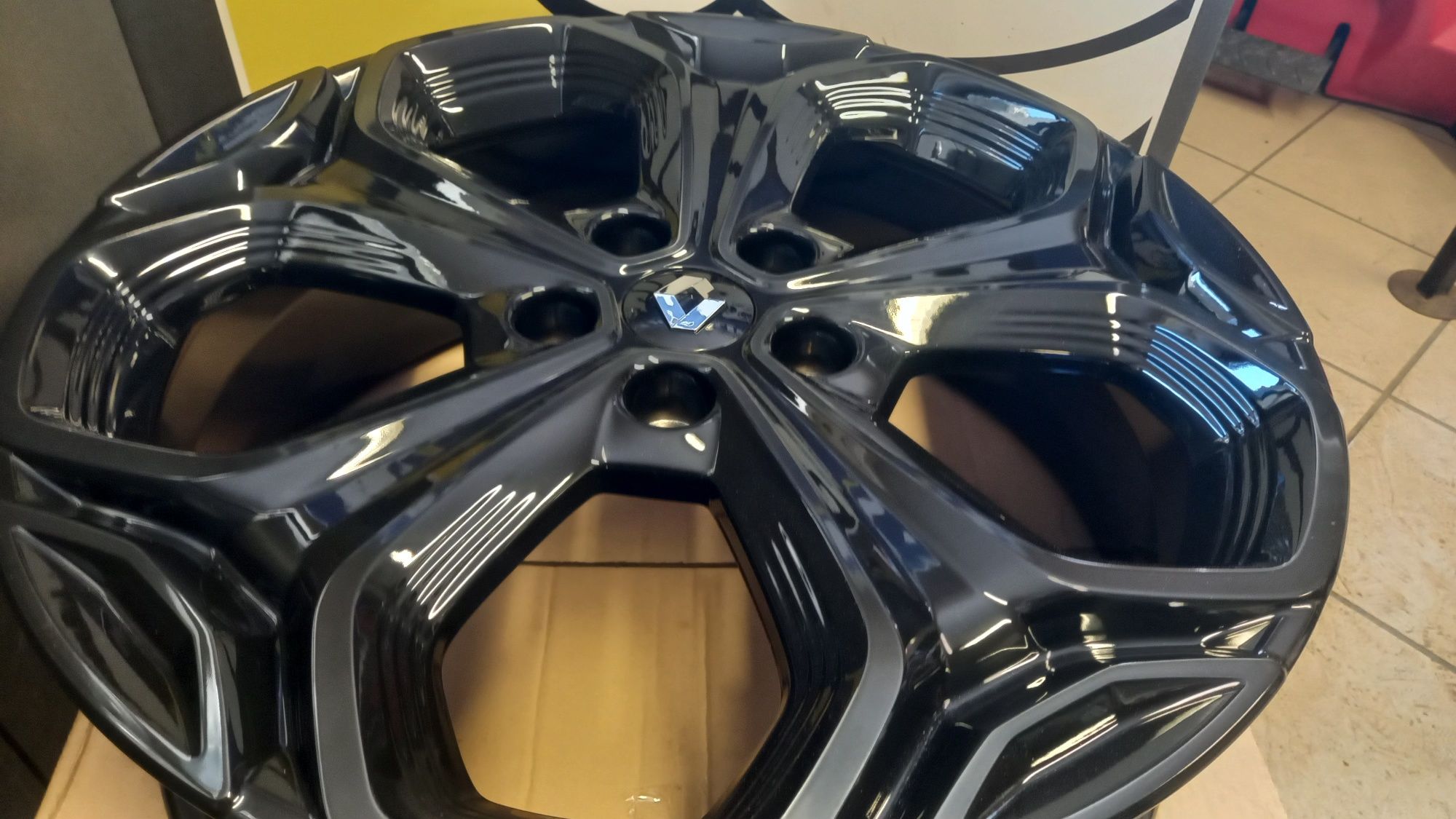 Oryginalne Felgi19 Renault Kadjar 5x114,3 7J  ET 40 4 sztuki