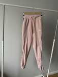 Dresy damskie Guess