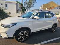 MG ZS EV 72.6 kWh Luxury OBC 11 kW