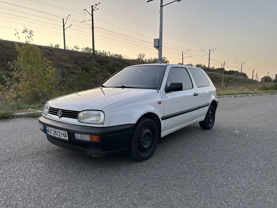 Продам гольф 3 автомат 1.8 Газ/бензин