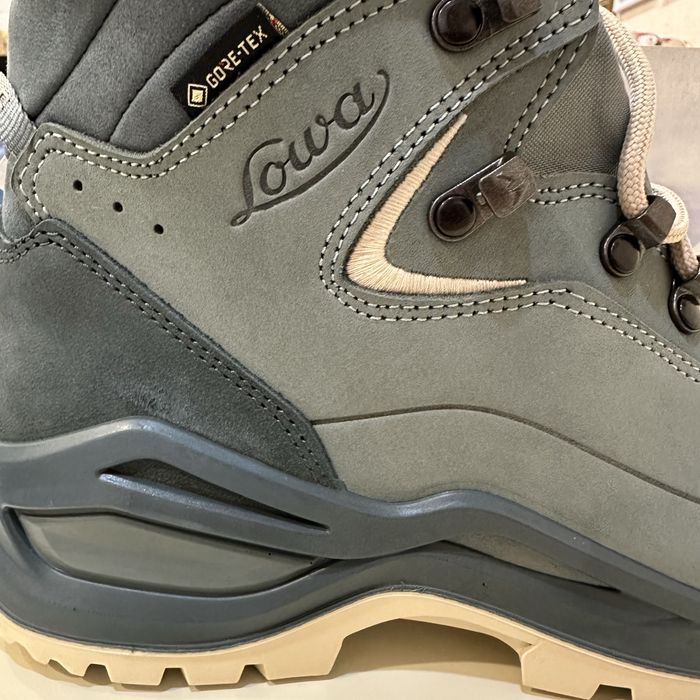 LOWA. Жіночі черевики Треккінг Оригінал. Gore - tex. Р. 37.1/2 -41.1/2