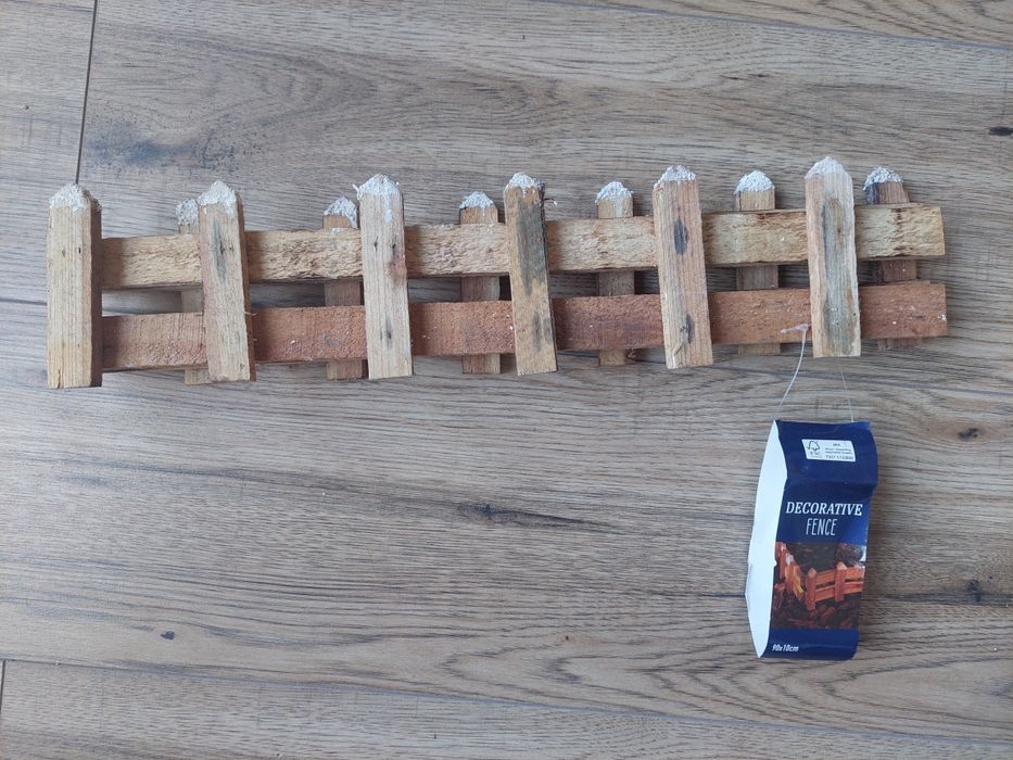 Plotek dekoracyjny pod choinkę