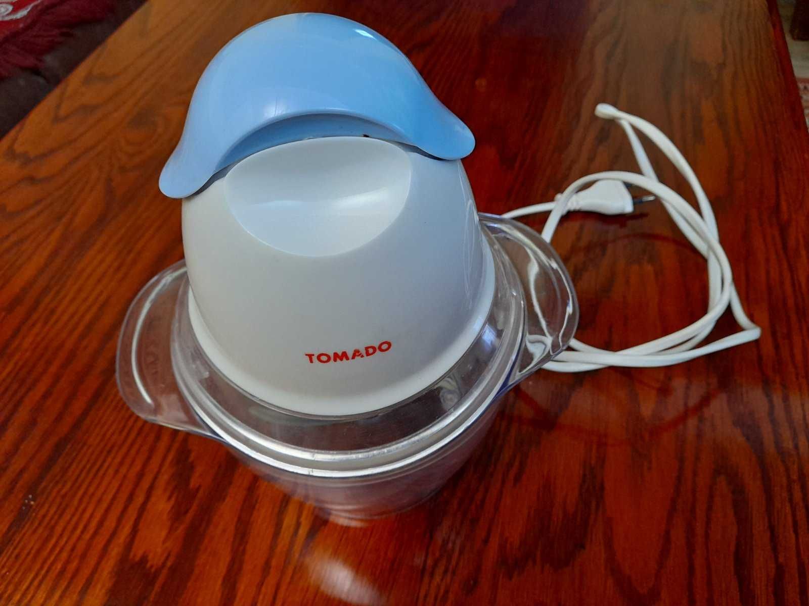 Продам блендер Tomado