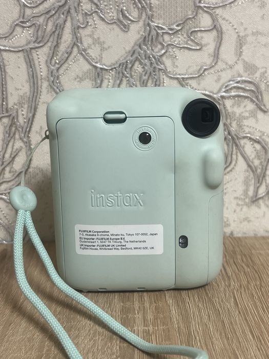 Фотоапарат Instax Mini 12