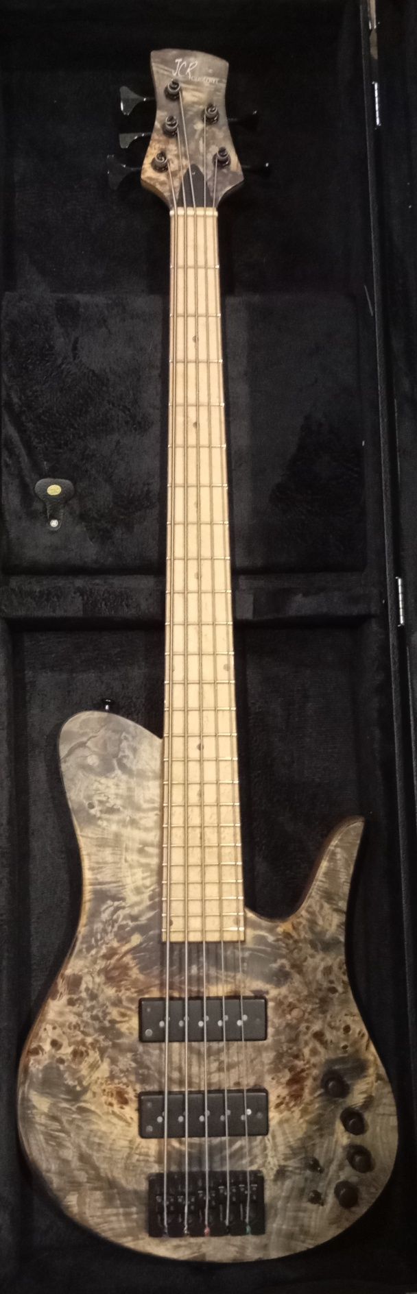 Baixo JCR (custom)