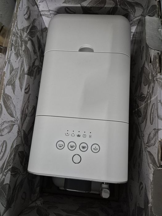 Máquina café automática SMEG branca