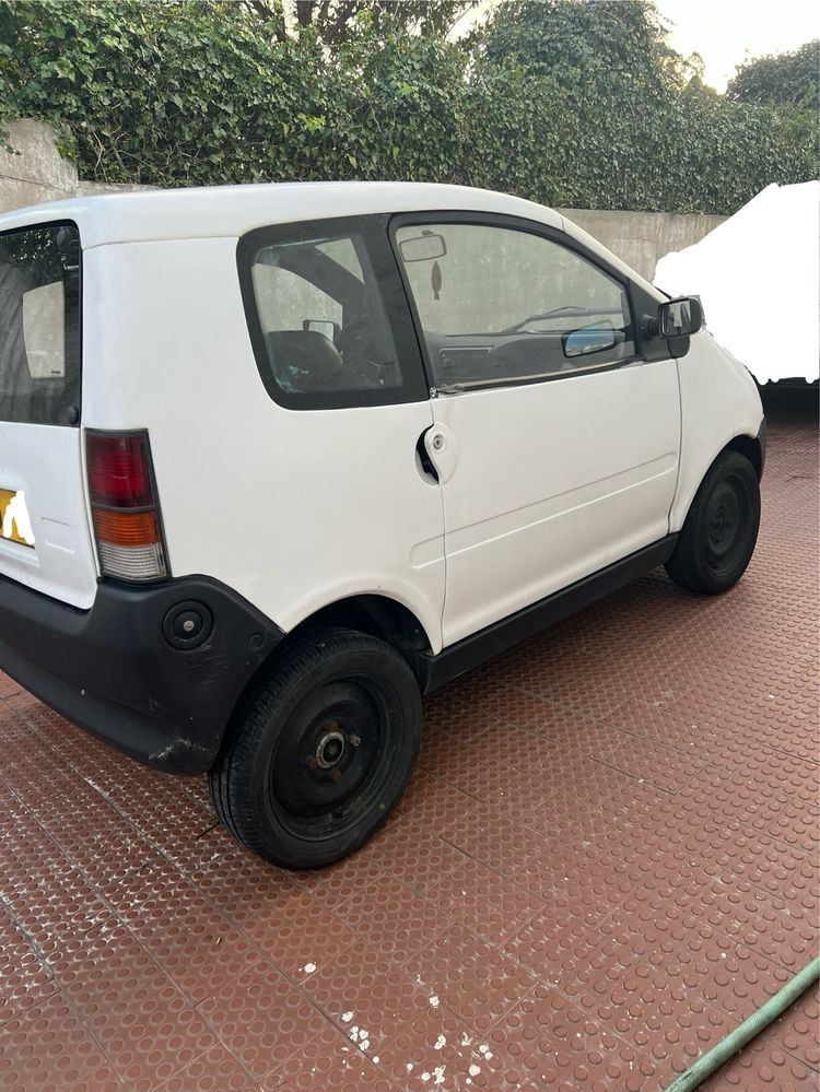Vende-se Aixam 400 - Com Avaria na Caixa de Velocidades