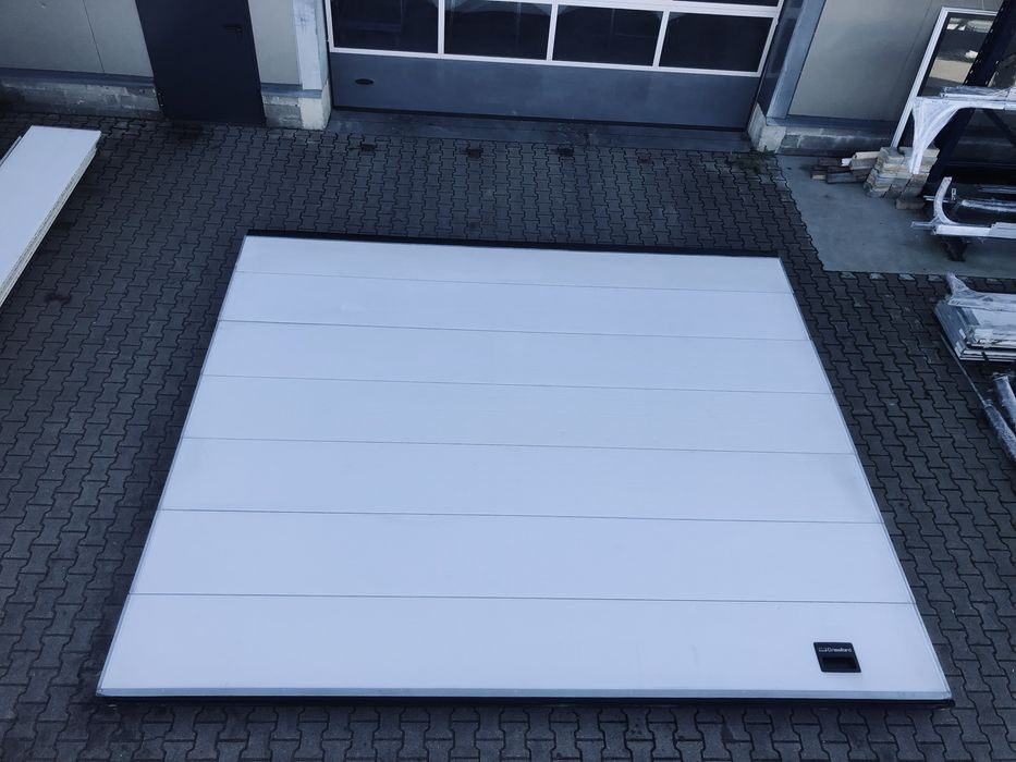 Brama 480 x 410 panelowa segmentowa garażowa przemysłowa rolowana