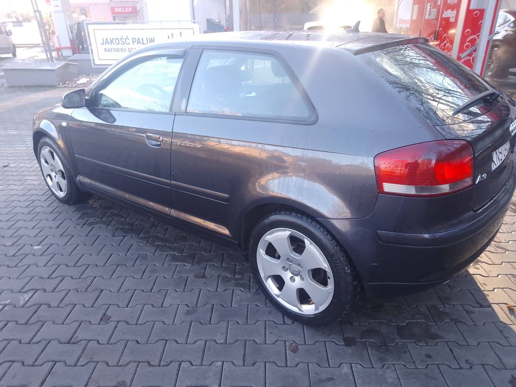 AUDI A3 8P 2,0tdi 140km