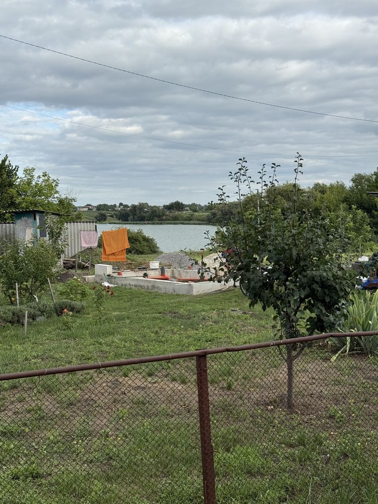Гребінки. Будинок біля ставка. Продаж