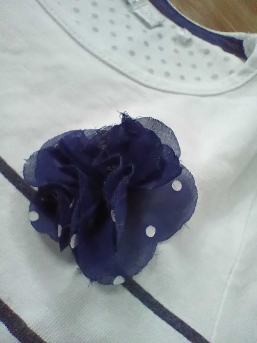 (r. 116) koszulka z rękawem 3/4 kwiatek pasy linie