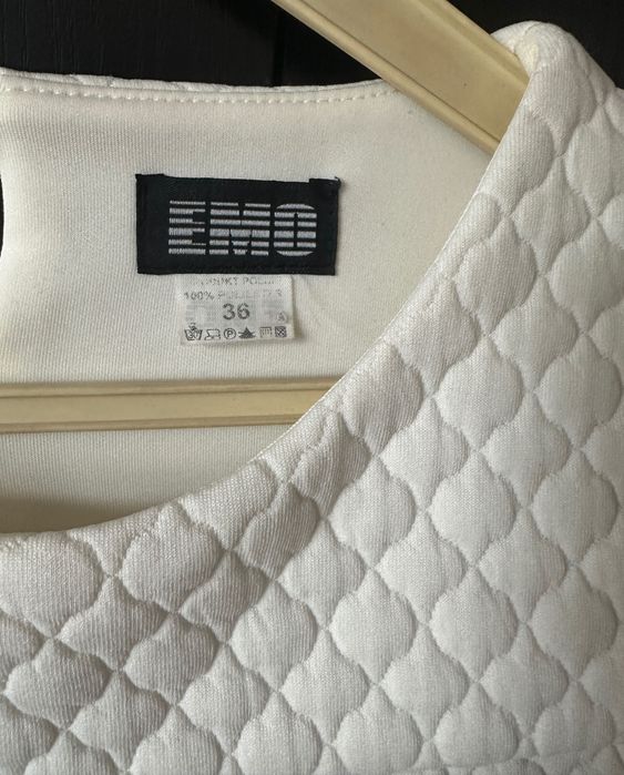 Biała pikowana klasyczna tunika rękaw 3/4 przeszywana wzór dłuższy tył