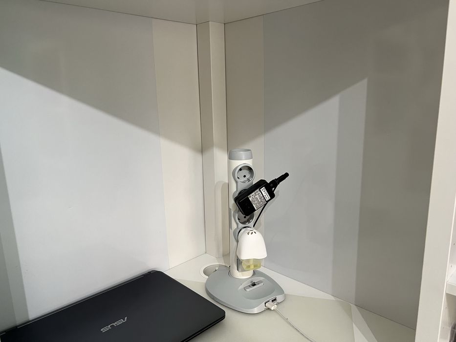 Secretaria e cadeira