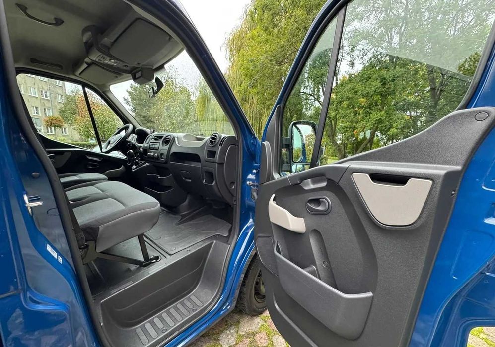 На продаж Renault Master