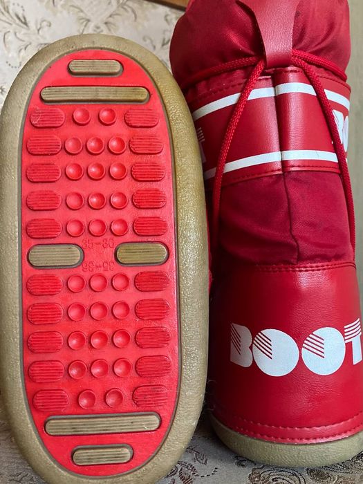 moon boots червоні
