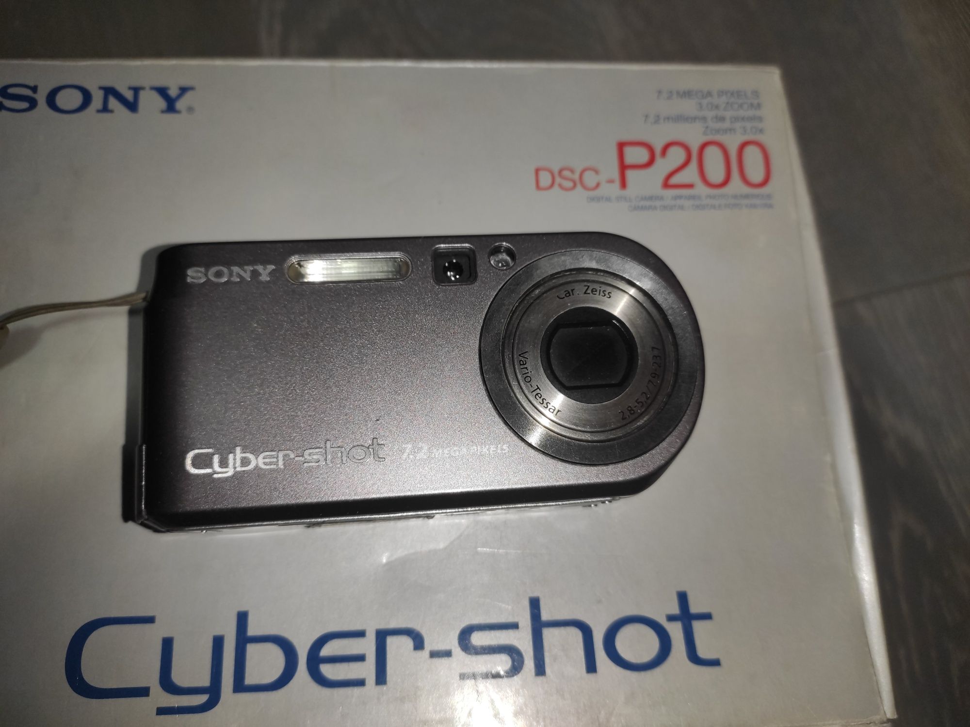 Sony DSC P200 cyber shot цифровий фотоапарат