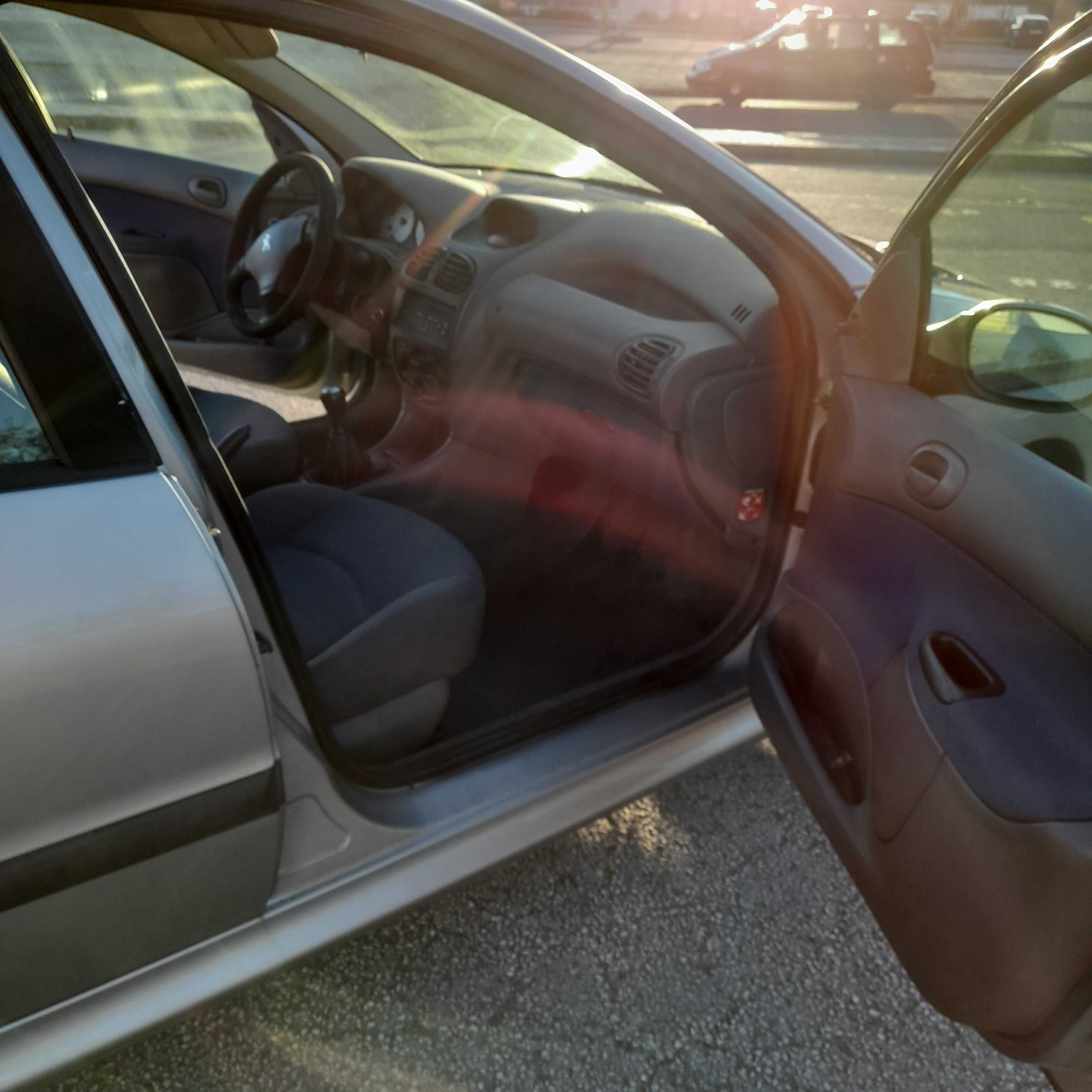 Peugeot 206 1.1 Color Line