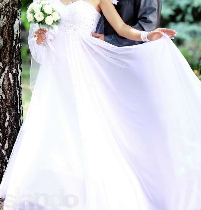 Продам свадебное платье недорого!