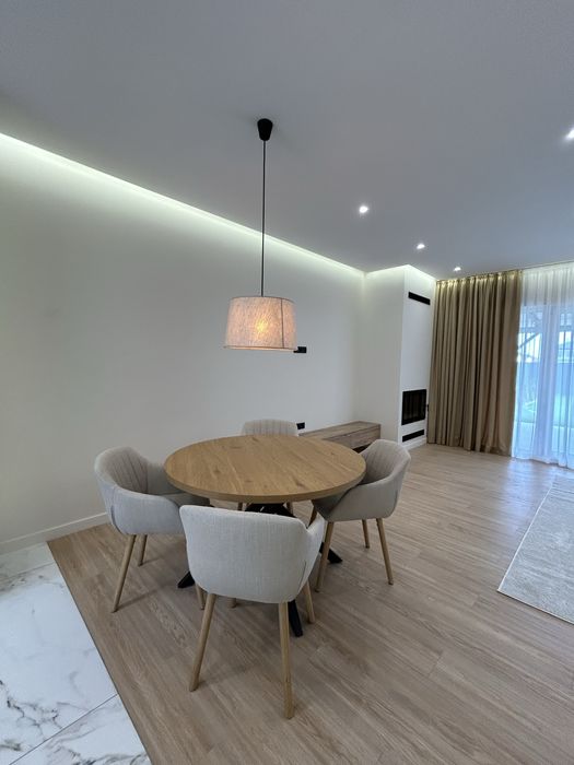 Продаж вишуканого котеджу