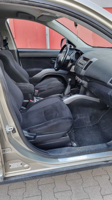 Mitsubishi Outlander II 2.4 MPI 4WD, benzyna, manual