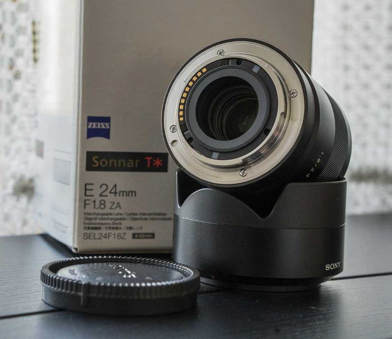 Obiektyw Sony SEL 24/1,8 Zeiss Sonnar T*