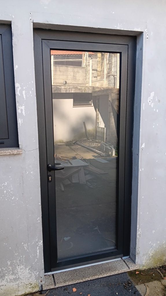 Porta Alumínio vidro duplo fosco