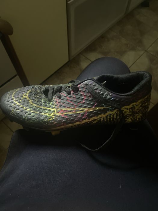 Бутсы футбольные