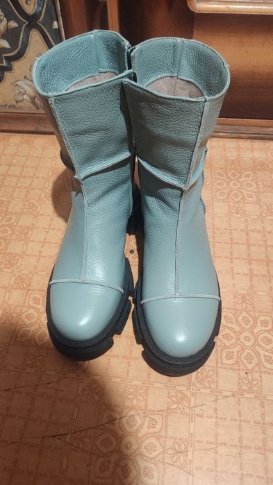 Ботінки жіночі шкіряні