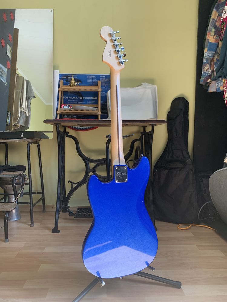 Squier Mustang by Fender 2023 (sparkle blue)