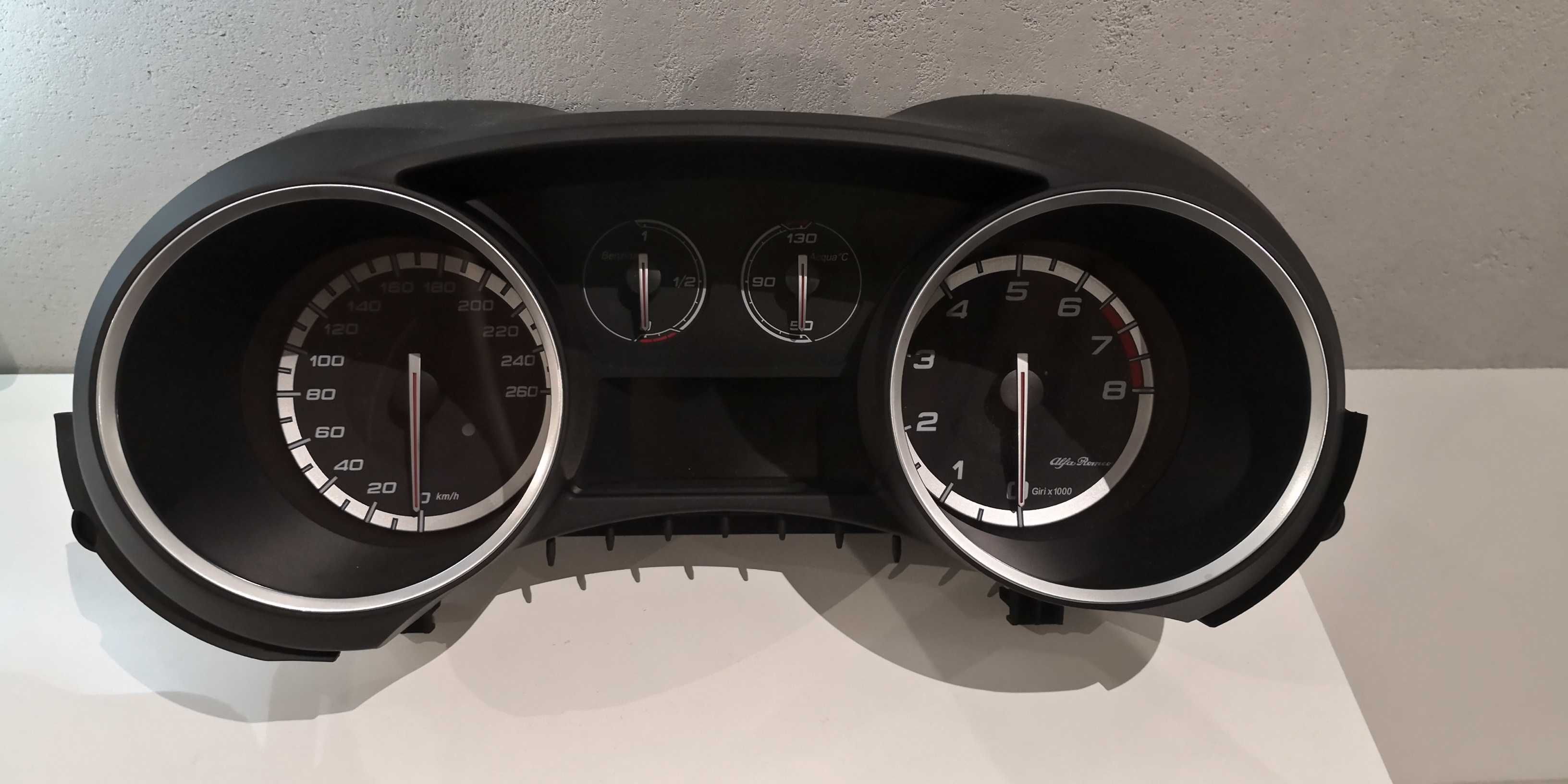 Zegary liczniki odometer Alfa Romeo Giulietta