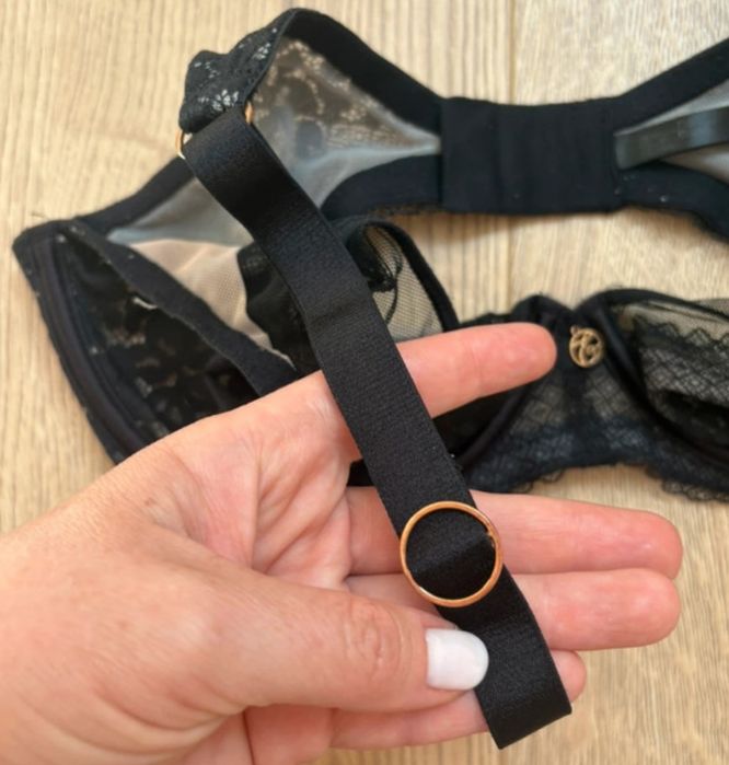 Esotiq stanik koronkowy 70g