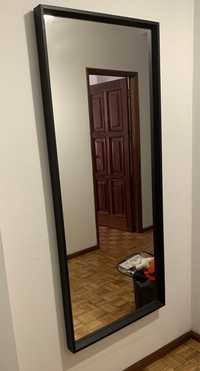 Espelho com moldura preta