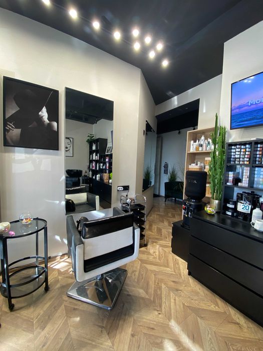 Оренда робочого місця салон краси Дружби народів, кератин, перукар