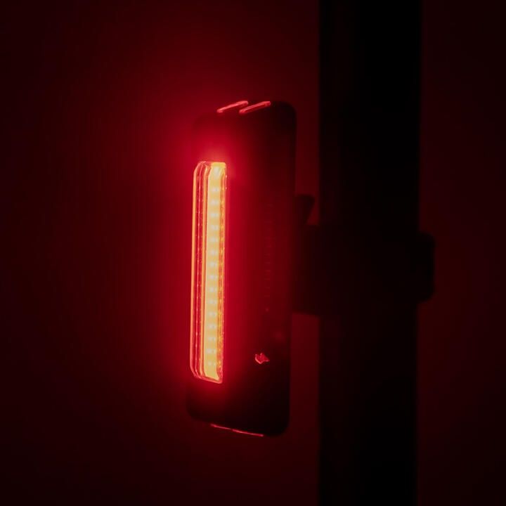 OŚWIETLENIE USB Lampka rower hulajnoga 16 diod led wykrywacz hamowania