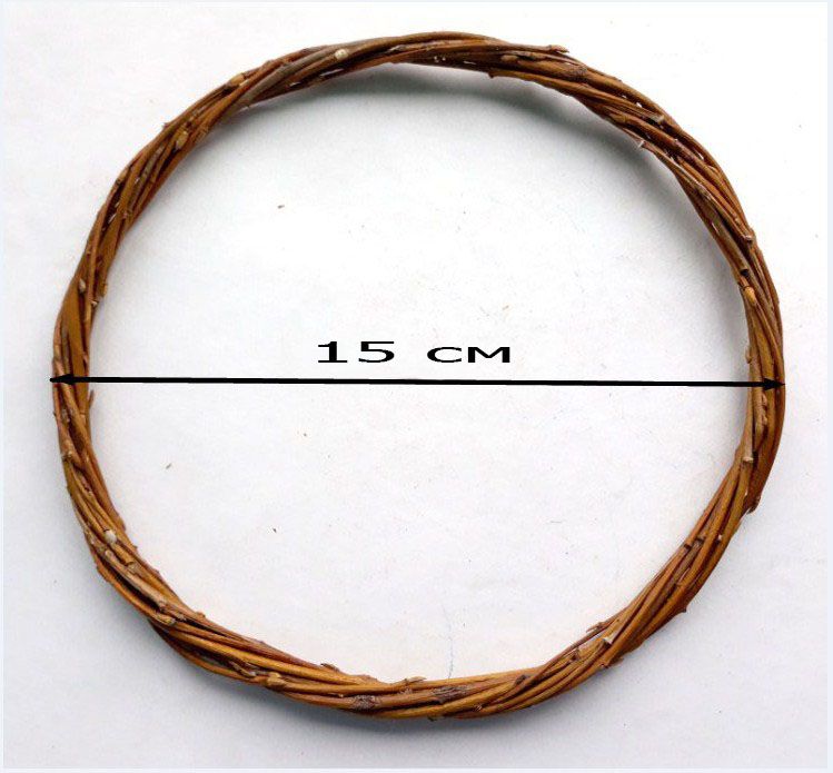 плетеные кольца из веток ивы