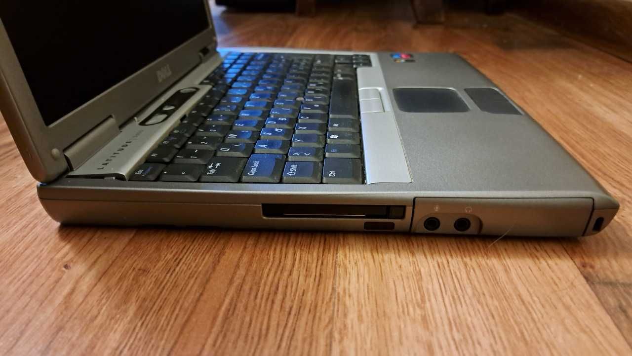 Laptop DELL LATITUDE D600 14", Intel Pentium 1,6GHz, RAM 768, HDD 20GB