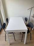 Mesa Ekedalen extensível e cadeiras Ostano