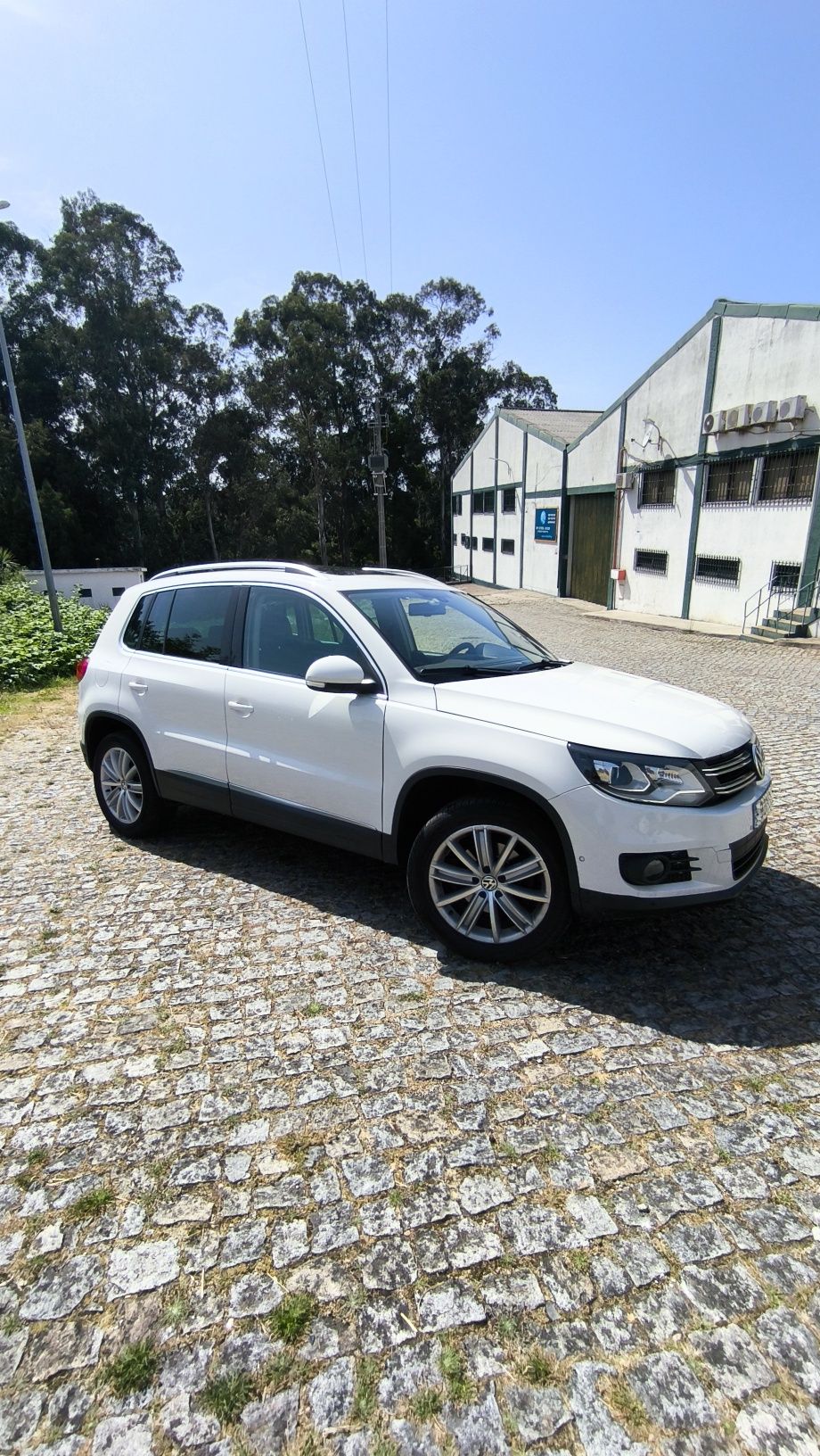 Tiguan 2.0 TDI Com Tecto