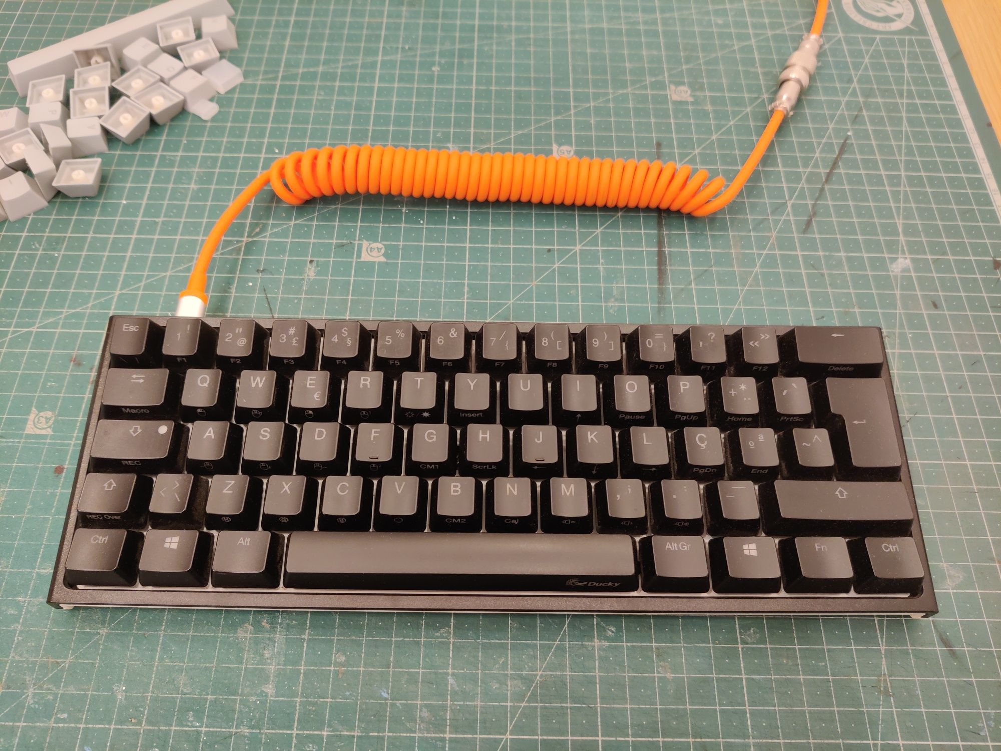 Teclado mecânico ducky mini 2
