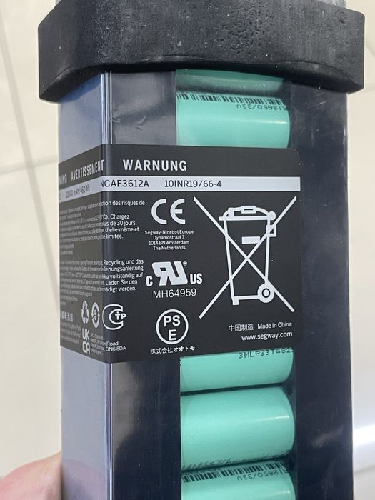 Продам батарею від електросамокату найнбот