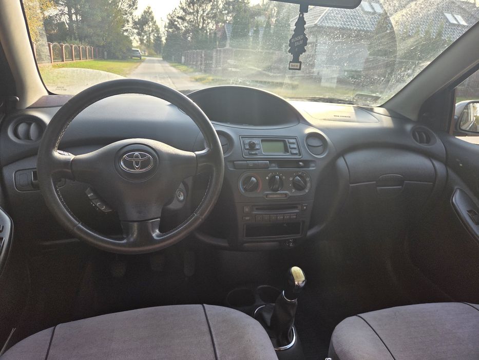 Toyota Yaris 1.0 2004r polift