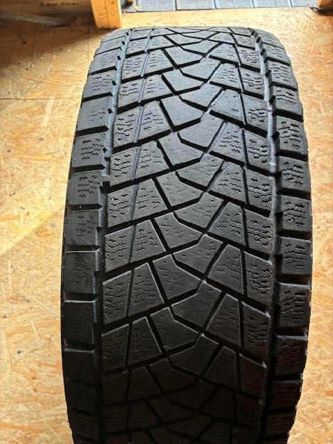 Bridgesone  255/70R15 112L LT komplet