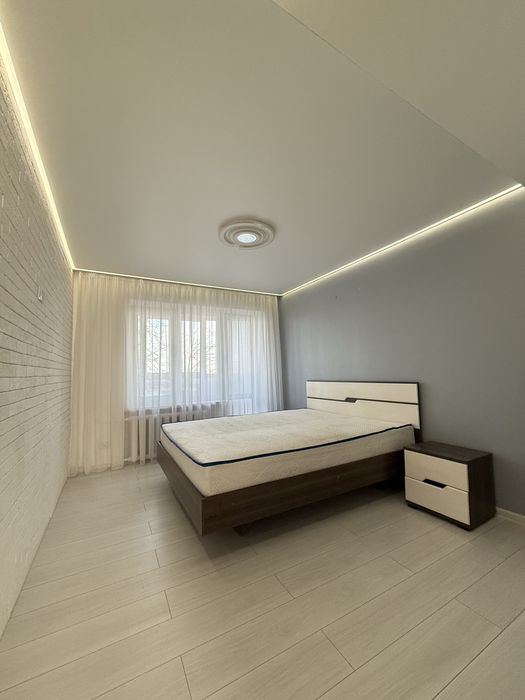 Трехкомнатная «чешка» с видом на реку в центре г. Самар